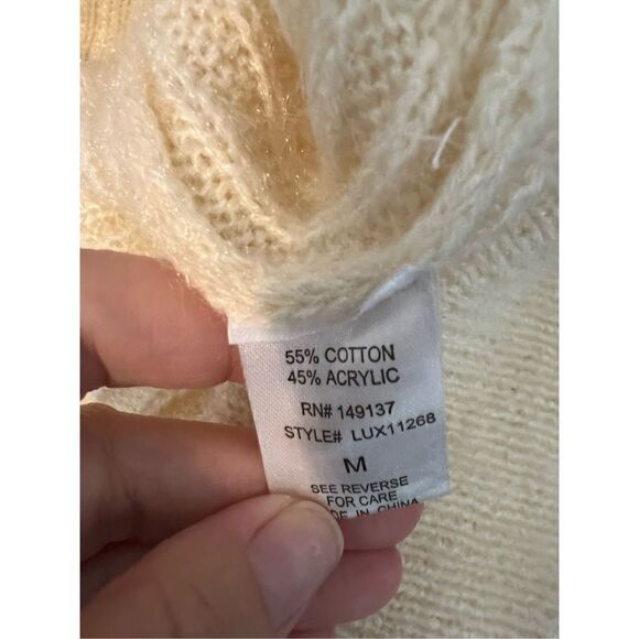 NWT Favlux Charlotte Russe Cream Sweater Size M - Picture 3 of 3